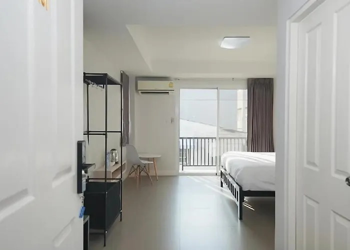 Mitr Mrt Samyot - มิตรสามยอด Апартаменты